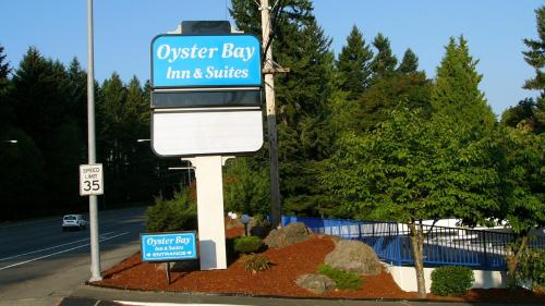 Entrance, Oyster Bay Inn & Suites in Bremerton (WA) Entrance, Oyster Bay Inn & Suites in Bremerton (WA)