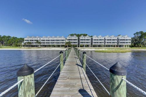 Carrabelle Condo Beach and Fishing Pier Access in Carrabelle Carrabelle Condo Beach and Fishing Pier Access in Carrabelle