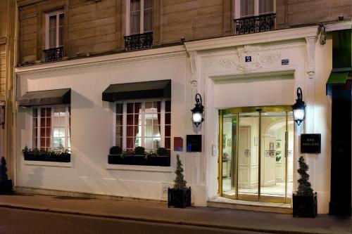 Entrance, Hotel Serotel Lutece in Pantheon - Notre Dame Entrance, Hotel Serotel Lutece in Pantheon - Notre Dame