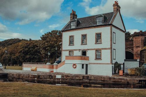 Custom House Hotel in Dumbarton Custom House Hotel in Dumbarton