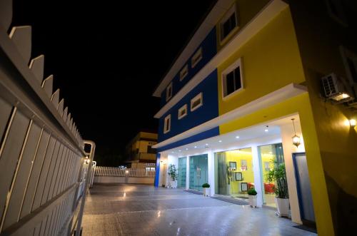 Entrance, Ting Residence in Ayer Tawar Entrance, Ting Residence in Ayer Tawar