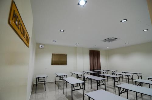 Business center, Ting Residence in Ayer Tawar Business center, Ting Residence in Ayer Tawar