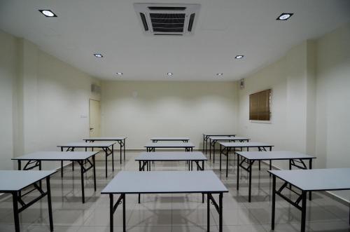 Business center, Ting Residence in Ayer Tawar Business center, Ting Residence in Ayer Tawar