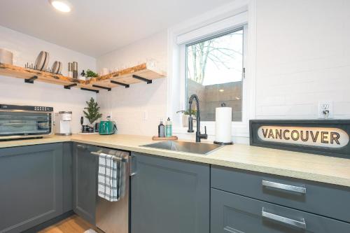 Konyha, Bright & Modern Basement Apartment Dt N'hood in Vancouver (Washington) Konyha, Bright & Modern Basement Apartment Dt N'hood in Vancouver (Washington)