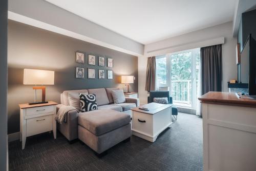 Summit Lodge Boutique Hotel Whistler in Whistler (BC) Summit Lodge Boutique Hotel Whistler in Whistler (BC)