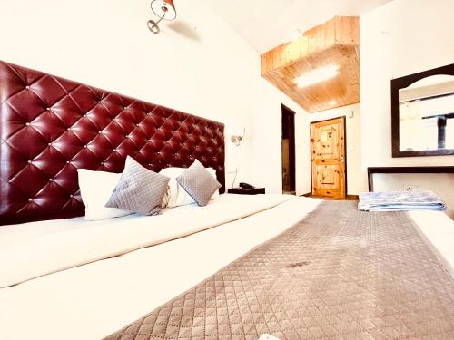 Chambre, Hadimba Hill View - In City Center in Manali Chambre, Hadimba Hill View - In City Center in Manali