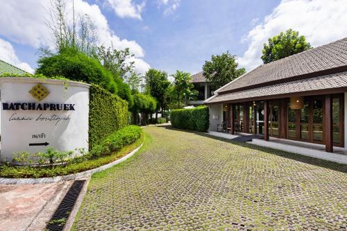 Entrance, Ratchapruek Lanna Boutique in Su Thep Entrance, Ratchapruek Lanna Boutique in Su Thep