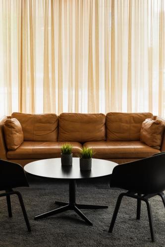 로비, Boo Boo Living in 스톡홀름 로비, Boo Boo Living in 스톡홀름