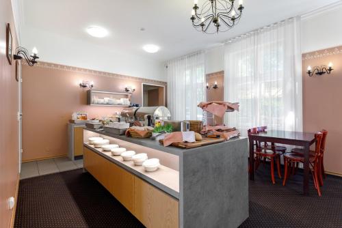 Food and beverages, Koidulapark Hotell in Parnu Food and beverages, Koidulapark Hotell in Parnu