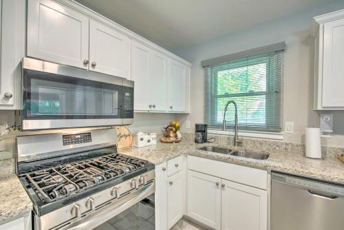 Atlanta Home with Large Yard Less Than 5 Mi to Dtwn! in Browns Mill Park Atlanta Home with Large Yard Less Than 5 Mi to Dtwn! in Browns Mill Park