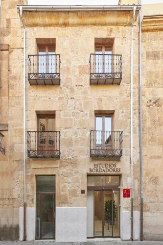 A szálláshely kívülről, Estudios Bordadores by Valdesierra in Salamanca A szálláshely kívülről, Estudios Bordadores by Valdesierra in Salamanca