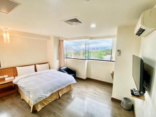 Bed, Royal Business Hotel (Self Check-in) in Hsinchu Bed, Royal Business Hotel (Self Check-in) in Hsinchu