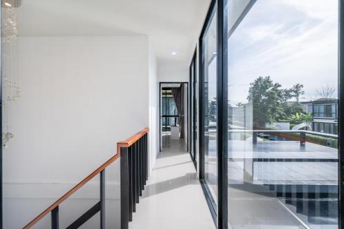 Interior view, AnB Loft poolvilla 3BR/3bath close Jomtian beach in Huai Yai Interior view, AnB Loft poolvilla 3BR/3bath close Jomtian beach in Huai Yai