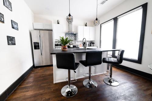 Cozy & Stylish Home in Downtown Atlanta in Vine City Cozy & Stylish Home in Downtown Atlanta in Vine City