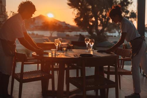 Cove Paros in 派洛斯 Cove Paros in 派洛斯