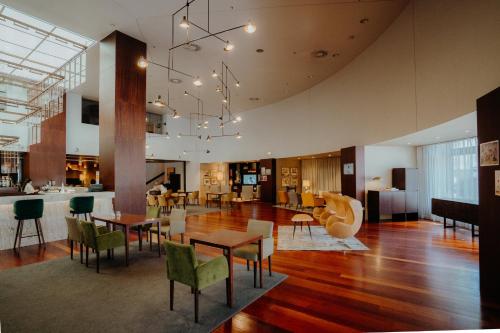 ผับ/เลาจน์, Holiday Inn Porto Gaia By IHG in วิลลา โนวา เดอ เกล์ ผับ/เลาจน์, Holiday Inn Porto Gaia By IHG in วิลลา โนวา เดอ เกล์