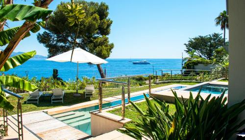 Swimming pool, Villa Ocean Breeze in Menton Swimming pool, Villa Ocean Breeze in Menton