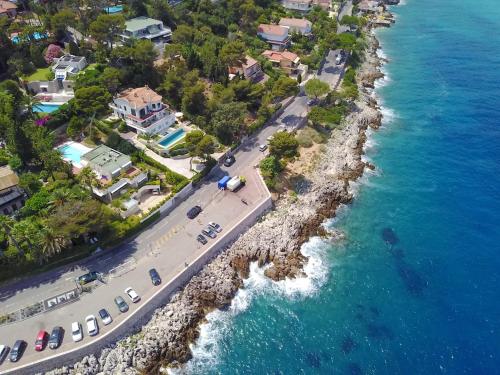Beach, Villa Ocean Breeze in Menton Beach, Villa Ocean Breeze in Menton