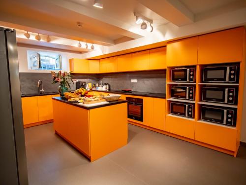 keuken, BANANA'S CAMP in Cannes keuken, BANANA'S CAMP in Cannes