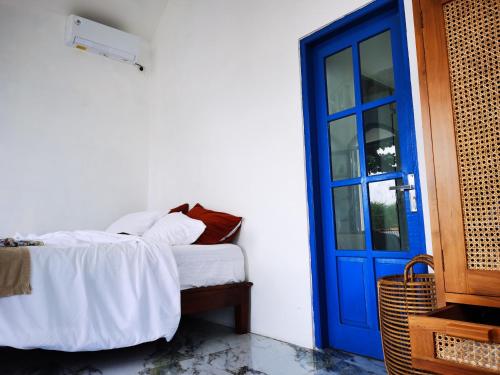 Guestroom, Casa Alstonia near Watulawang Beach Guestroom, Casa Alstonia near Watulawang Beach