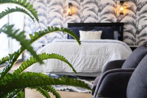 Beachfront Gem / Free Parking / A/C