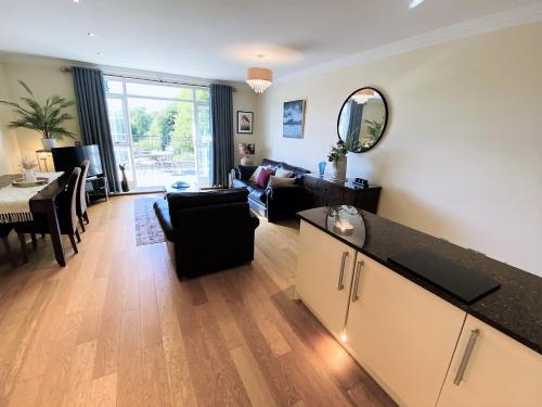 Hazelwood Hideaway: Spacious 2 bed apartment in Silverdale Hazelwood Hideaway: Spacious 2 bed apartment in Silverdale