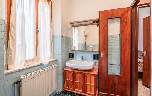 Bathroom, Beautiful home in S,Lorenzo al l,Fiastra with 3 Bedrooms and WiFi in Fiastra Bathroom, Beautiful home in S,Lorenzo al l,Fiastra with 3 Bedrooms and WiFi in Fiastra