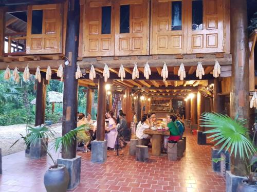 Vu Linh Palm House Homestay - Bungalow in Yen Binh (Yen Bai) Vu Linh Palm House Homestay - Bungalow in Yen Binh (Yen Bai)