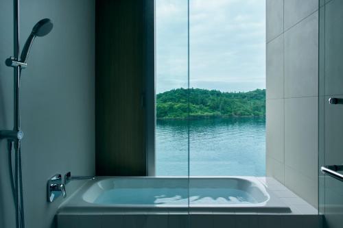 Bathroom, Ento in Oki Islands Bathroom, Ento in Oki Islands