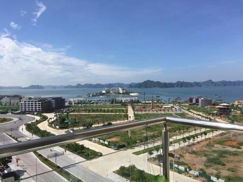 Homestay Ha Long Luxury 3 bedroom (ocean view) in Hạ Long Homestay Ha Long Luxury 3 bedroom (ocean view) in Hạ Long
