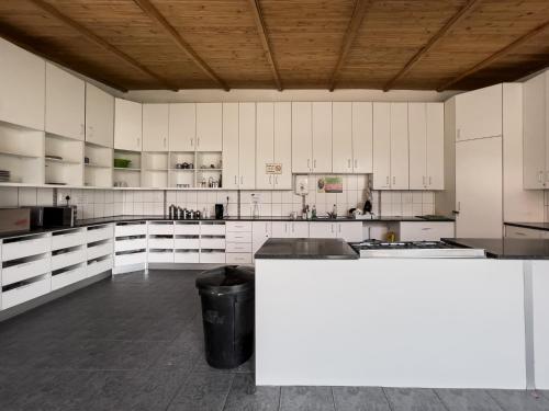 Cocina, Chameleon Backpackers & Guesthouse in Windhoek Cocina, Chameleon Backpackers & Guesthouse in Windhoek