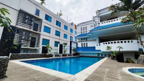 Swimming pool, 1O1 URBAN Jakarta Thamrin near National Museum Swimming pool, 1O1 URBAN Jakarta Thamrin near National Museum