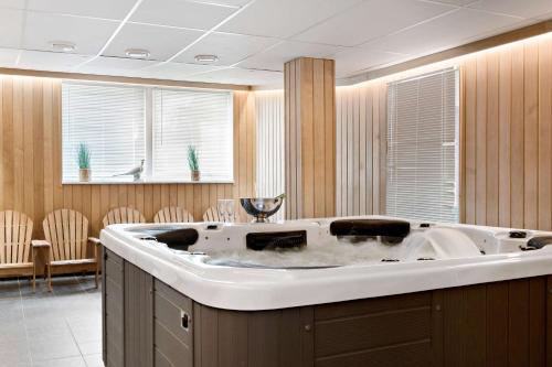 Gyógyfürdő, Sure Hotel by Best Western Vilsta Sporthotell in Eskilstuna Gyógyfürdő, Sure Hotel by Best Western Vilsta Sporthotell in Eskilstuna