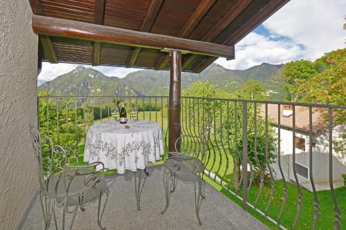 Balcony/terrace, Casa Gerolamo - Happy Rentals in Esino Lario Balcony/terrace, Casa Gerolamo - Happy Rentals in Esino Lario