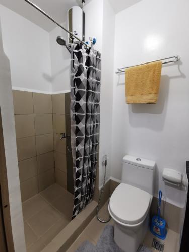 Bathroom, Ethan's Pad Nr. BGC near Taguig City Hall Bathroom, Ethan's Pad Nr. BGC near Taguig City Hall