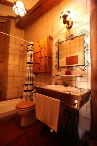 Bathroom, El Rincon de Bezas in Bezas Bathroom, El Rincon de Bezas in Bezas