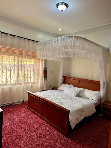 חדר שינה, Makanga Hill Suites in Kabale חדר שינה, Makanga Hill Suites in Kabale