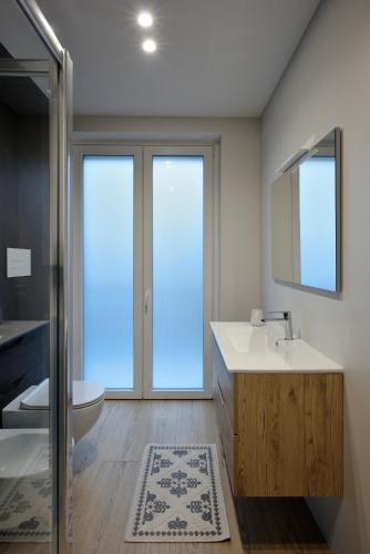 Bathroom, HABITAT- Apartments&Rooms in Cerignola Bathroom, HABITAT- Apartments&Rooms in Cerignola