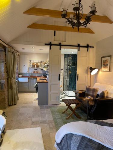 Charming stone Bothy at Loch Lomond in Blairglas Charming stone Bothy at Loch Lomond in Blairglas