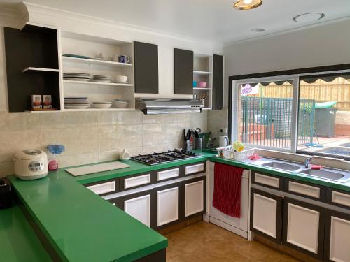 Kitchen, ADA Homestay in Doncaster Kitchen, ADA Homestay in Doncaster