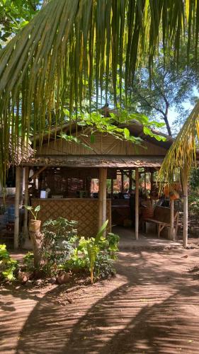Pantai Paris Homestay in Flores Pantai Paris Homestay in Flores