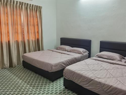 10 Bungalow JB town majidee Homestay 19 paxs 民宿 ksl mid valley in Stulang Bahru 10 Bungalow JB town majidee Homestay 19 paxs 民宿 ksl mid valley in Stulang Bahru
