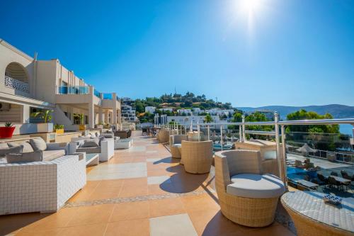 Balcony/terrace, Azka Hotel in Eskicesme Balcony/terrace, Azka Hotel in Eskicesme