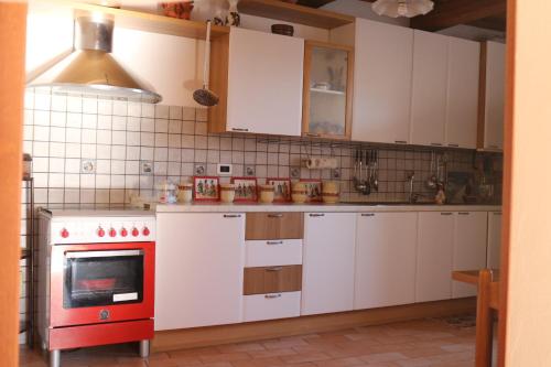Kitchen, Casa Lella in Fabriano Kitchen, Casa Lella in Fabriano