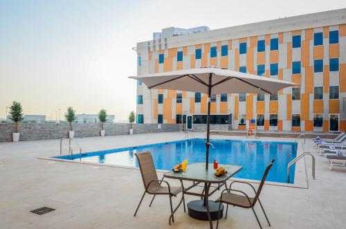 Swimming pool, VOGO Grand Hotel in Dubailand Swimming pool, VOGO Grand Hotel in Dubailand
