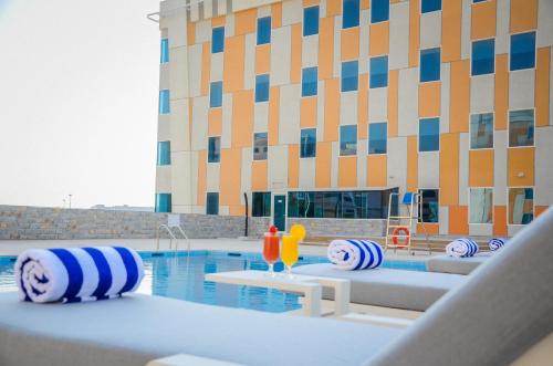 Swimming pool, VOGO Grand Hotel in Dubailand Swimming pool, VOGO Grand Hotel in Dubailand