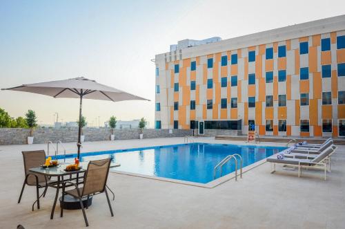 Swimming pool, VOGO Grand Hotel in Dubailand Swimming pool, VOGO Grand Hotel in Dubailand