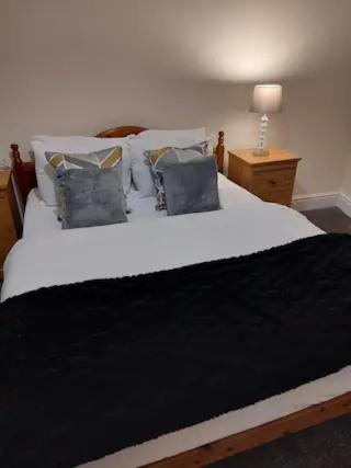 Entire two bedroom house in penrith