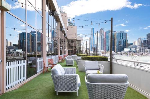 Restaurant, Novotel Sydney on Darling Harbour in Darling Harbour Restaurant, Novotel Sydney on Darling Harbour in Darling Harbour