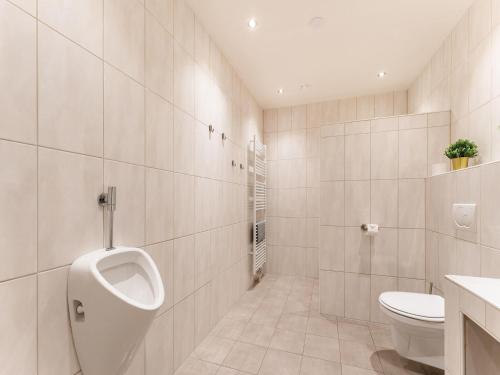 Bathroom, Farmhouse in the Achterhoek with hot tub and beach volleyball in Ulft Bathroom, Farmhouse in the Achterhoek with hot tub and beach volleyball in Ulft